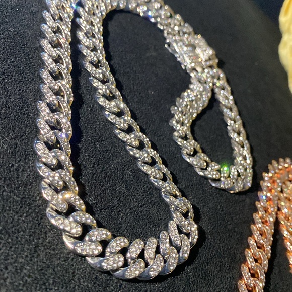 Gold-Toned Chain Necklace Set white silver  and red rose gold 26 inch Cuban - Picture 3 of 4